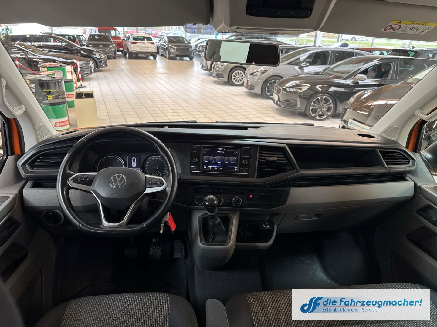 Fahrzeugabbildung Volkswagen Transporter T6.1 Kombi lang FWD DAB Notbremsass