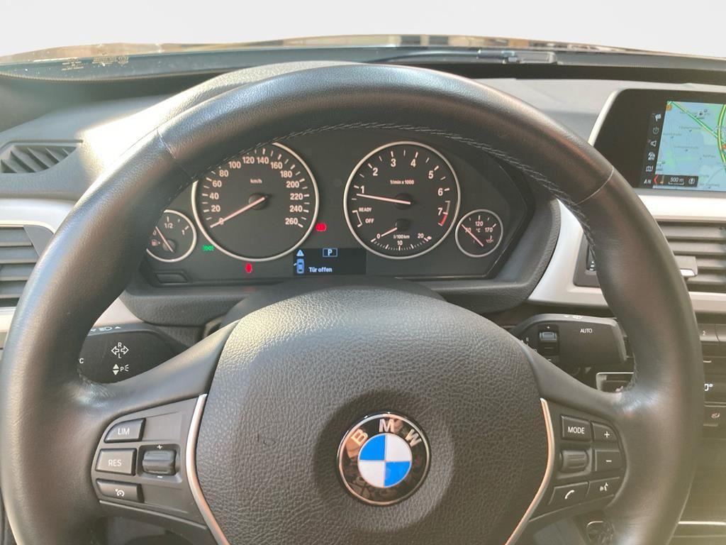 BMW 320i xDrive GT Aut. Advantage AHK+Navi+PDC+CD+