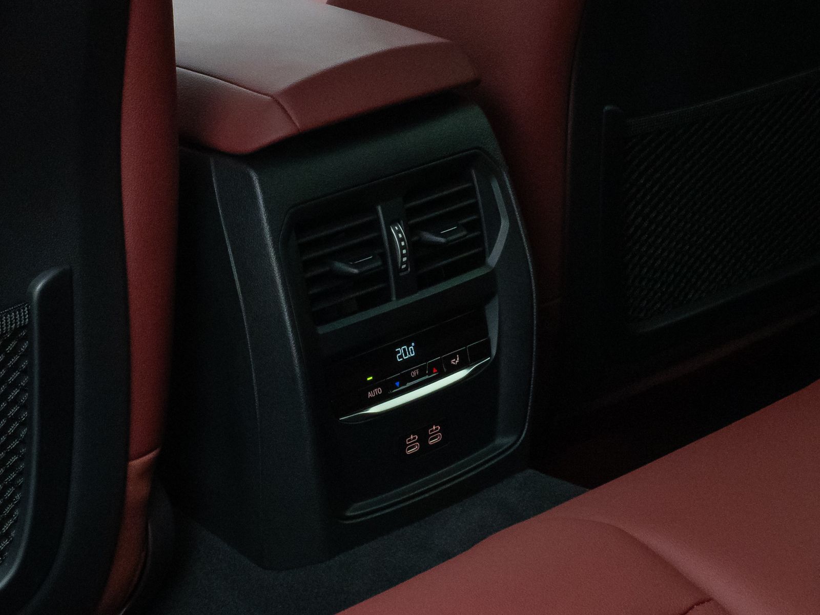 Fahrzeugabbildung BMW 320d M Sport Kamera HUD DAB HiFi DrivAssist 18"