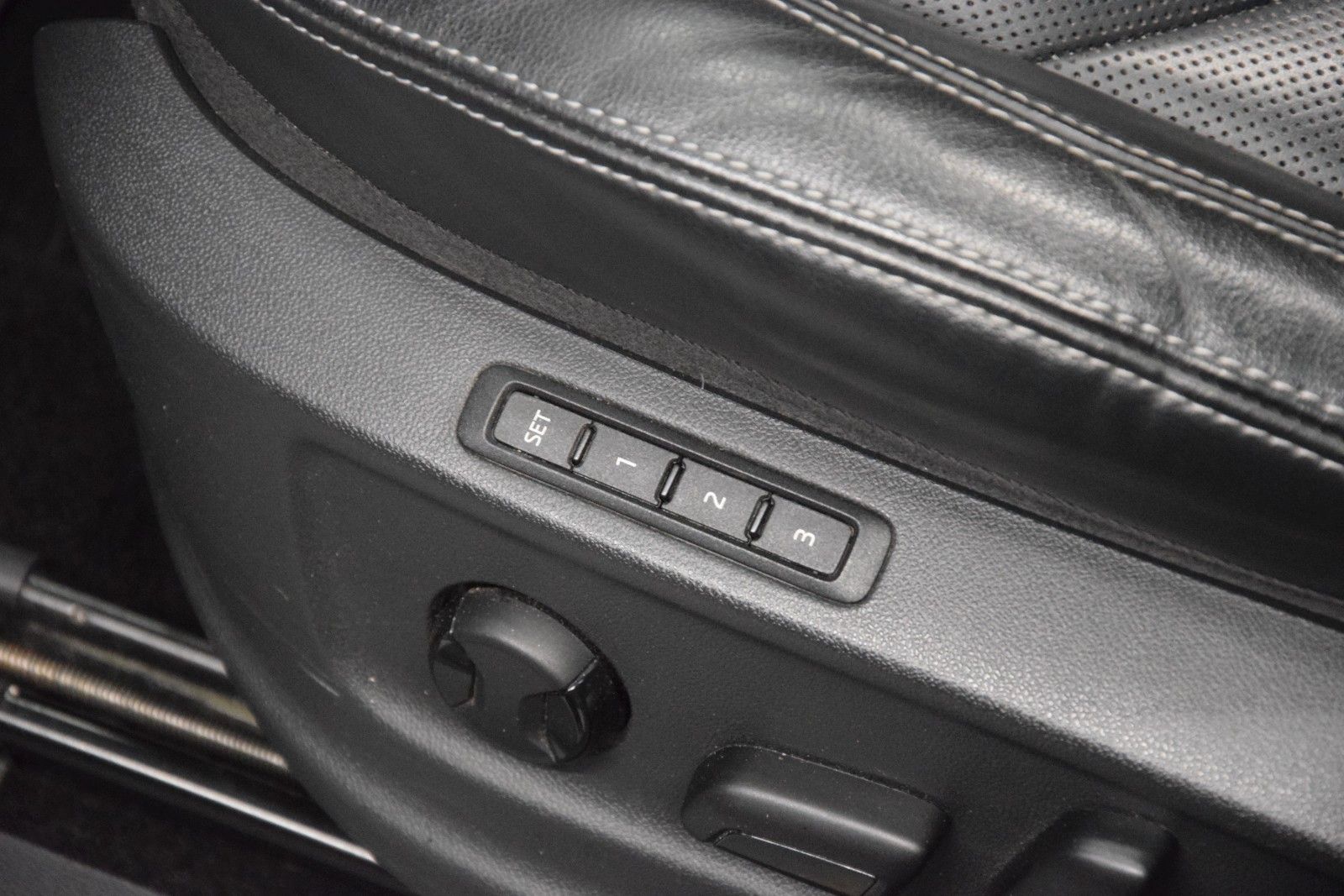 Fahrzeugabbildung SKODA Kodiaq Style 4x4 Pano LED Keyless Sitzbelüf. AHK