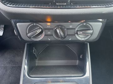 Skoda Fabia IV 1.0 Active LED PDC SHZ KLIMA