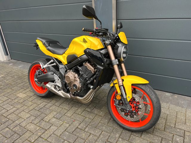 Honda CB650 R ABS nur 8400 Km !