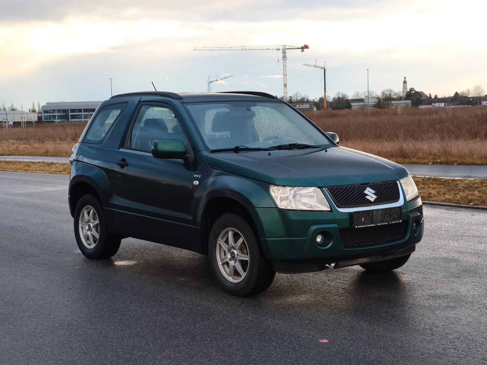 Suzuki Grand Vitara 1.6 Club 4x4 AHK Klimaautomatik