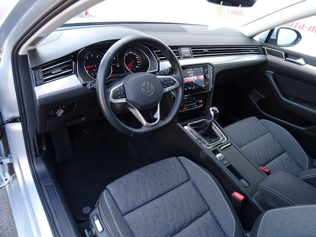 Passat Variant 1.5 TSI Business - LED / Navi