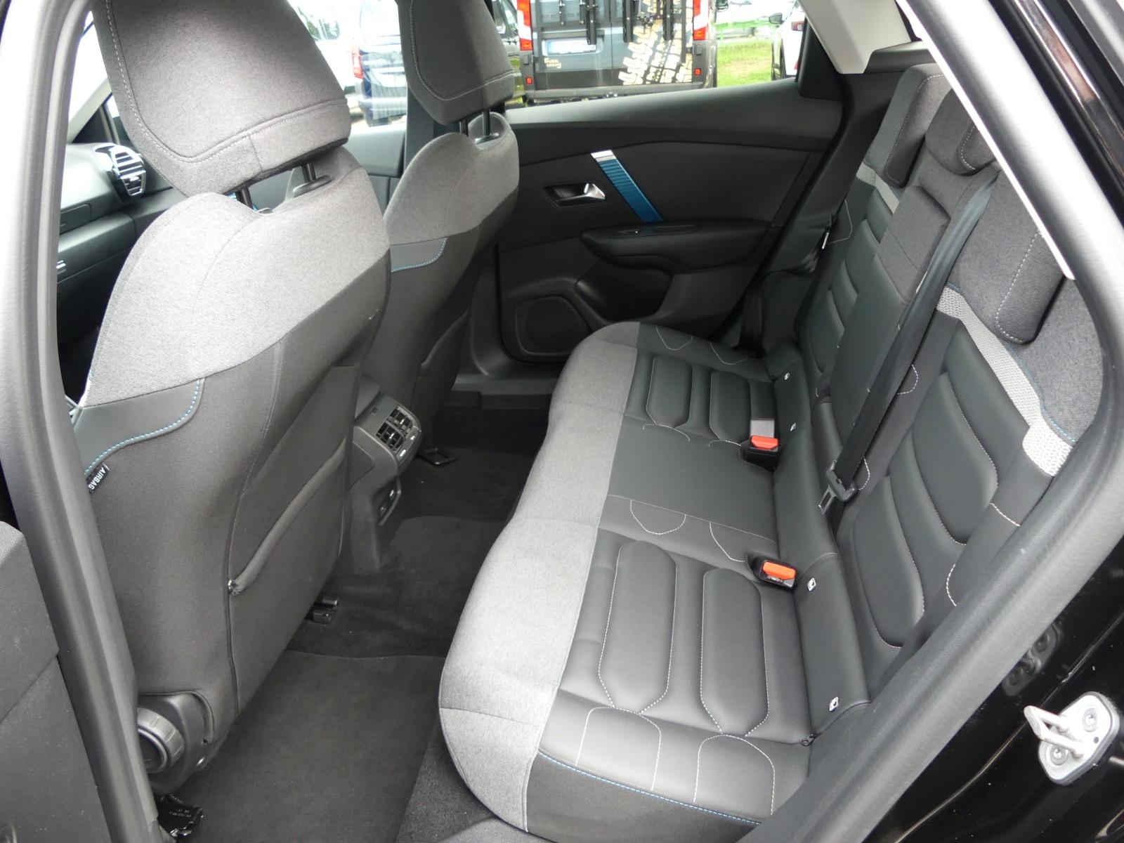 Citroën ë-C4 Shine 136 inkl. Winterkompletträder