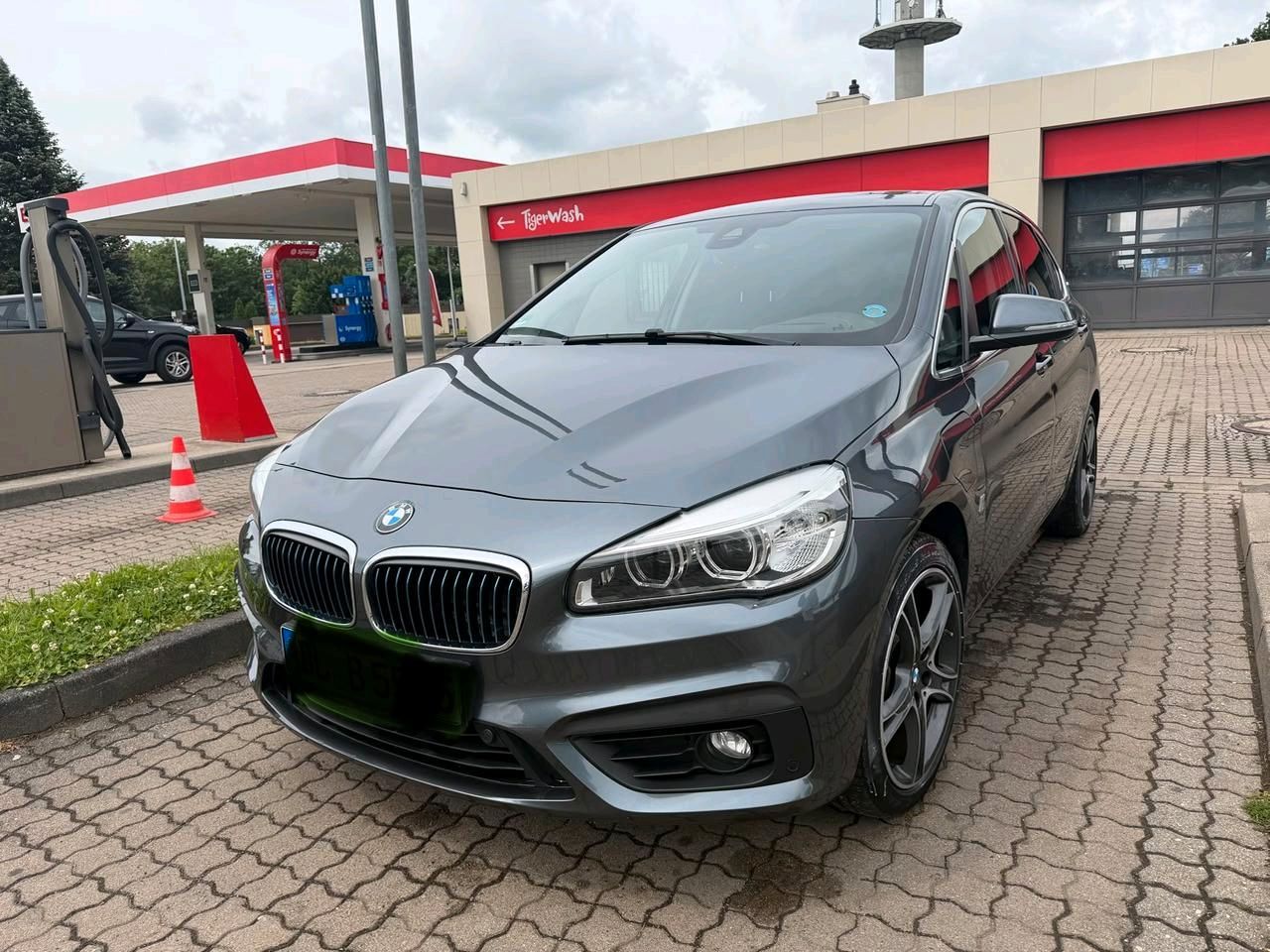 BMW BMW 225ex Hybrid-Plugin