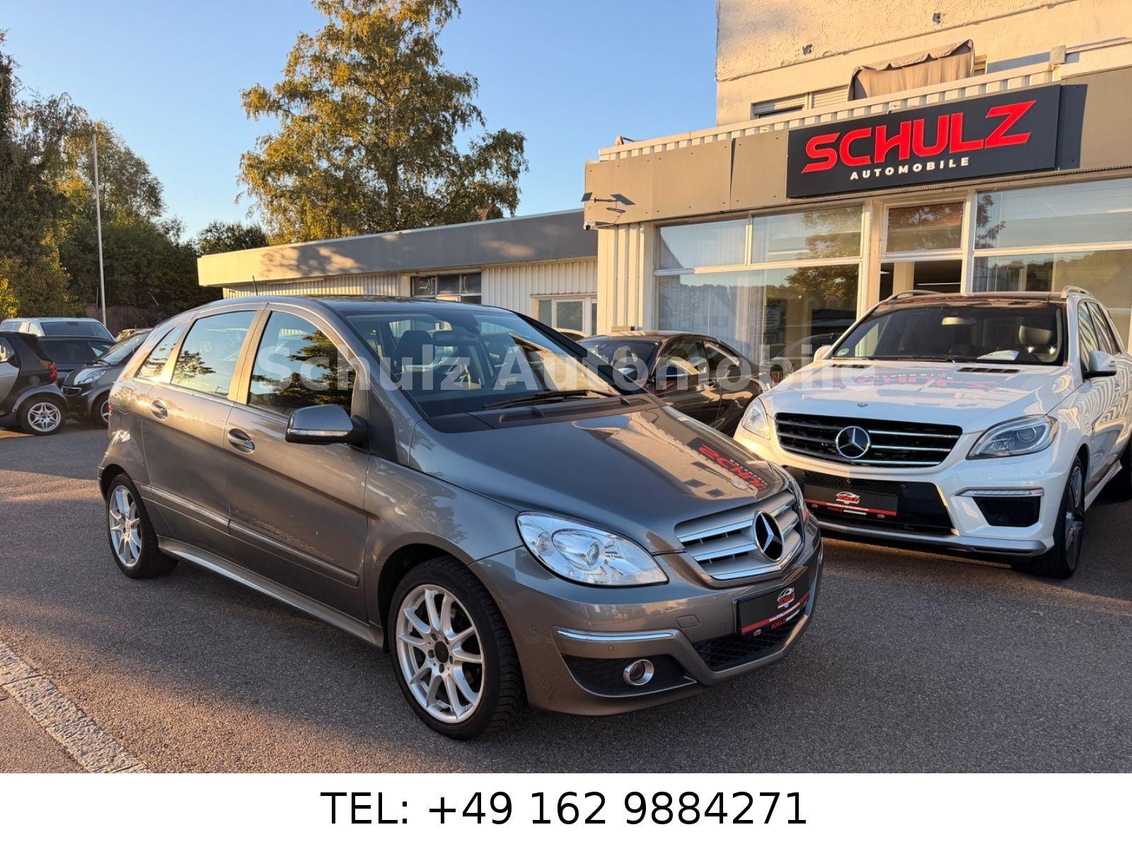 Mercedes-Benz B180 AUTOMATIK *TÜV NEU/NAVI/AHK/PDC/SHZ/2.HAND