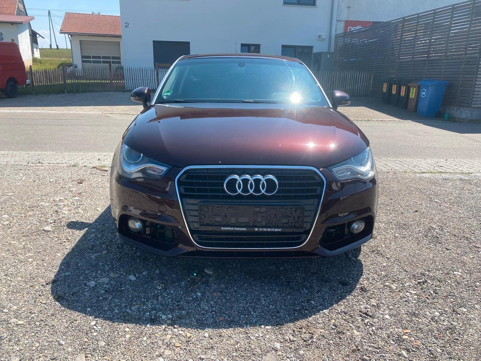 Audi A1 2011 — photo 12