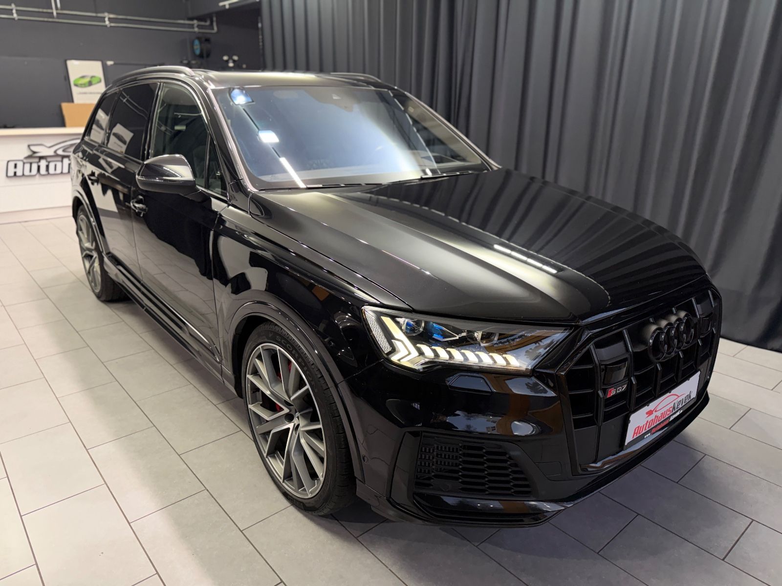 Fahrzeugabbildung Audi SQ7 4.0 TDI quattro|3D BANG&OLUFSEN|PANORAMA|AHK