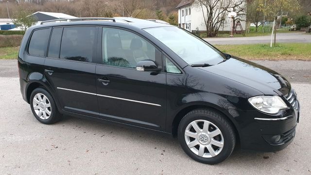 Volkswagen Touran Highline/Leder /XENON /Automatik /2.Hand/