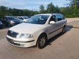 Skoda Octavia Combi 1.6  Ambiente Tüv 2027 - Skoda Octavia aus 2006: Ambiente