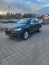 Volkswagen Touareg 3.0 V6 TDI Dynaudio, Panorama, Holzlenkr - VW Touareg Gebrauchtwagen in Bremen