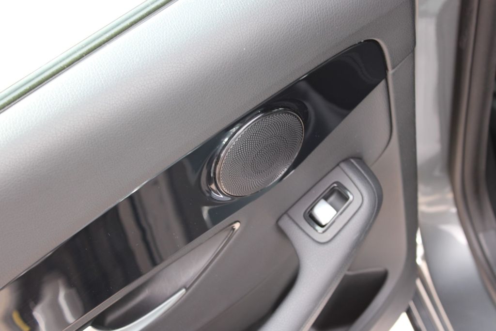MERCEDES-BENZ C 220 d T LED AUT SHZ KAM NAVI PDC