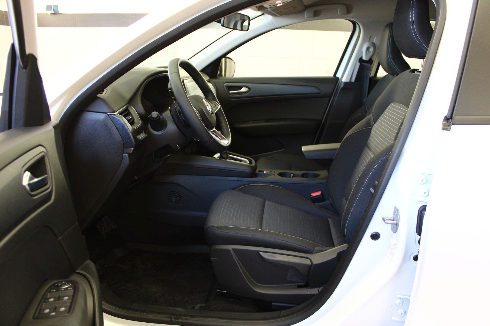 Fahrzeugabbildung Renault Arkana TCe 140 EDC ZEN *Easy-Link*Kamera*