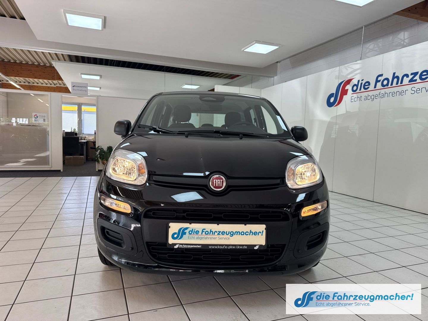 Fahrzeugabbildung Fiat Pandina Hybrid Tempomat Icon Digitales Cockpit D