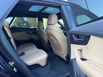 Audi Q8 - 9