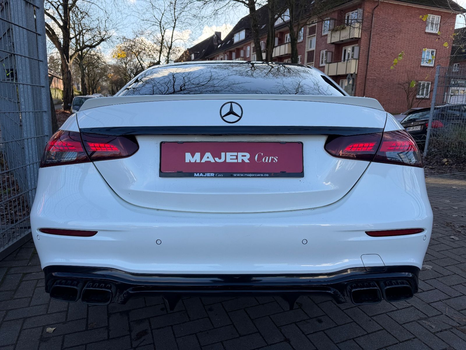 Fahrzeugabbildung Mercedes-Benz E 63s AMG 4Matic+ PANO*MEMO*BURMESTER*ACC*LED