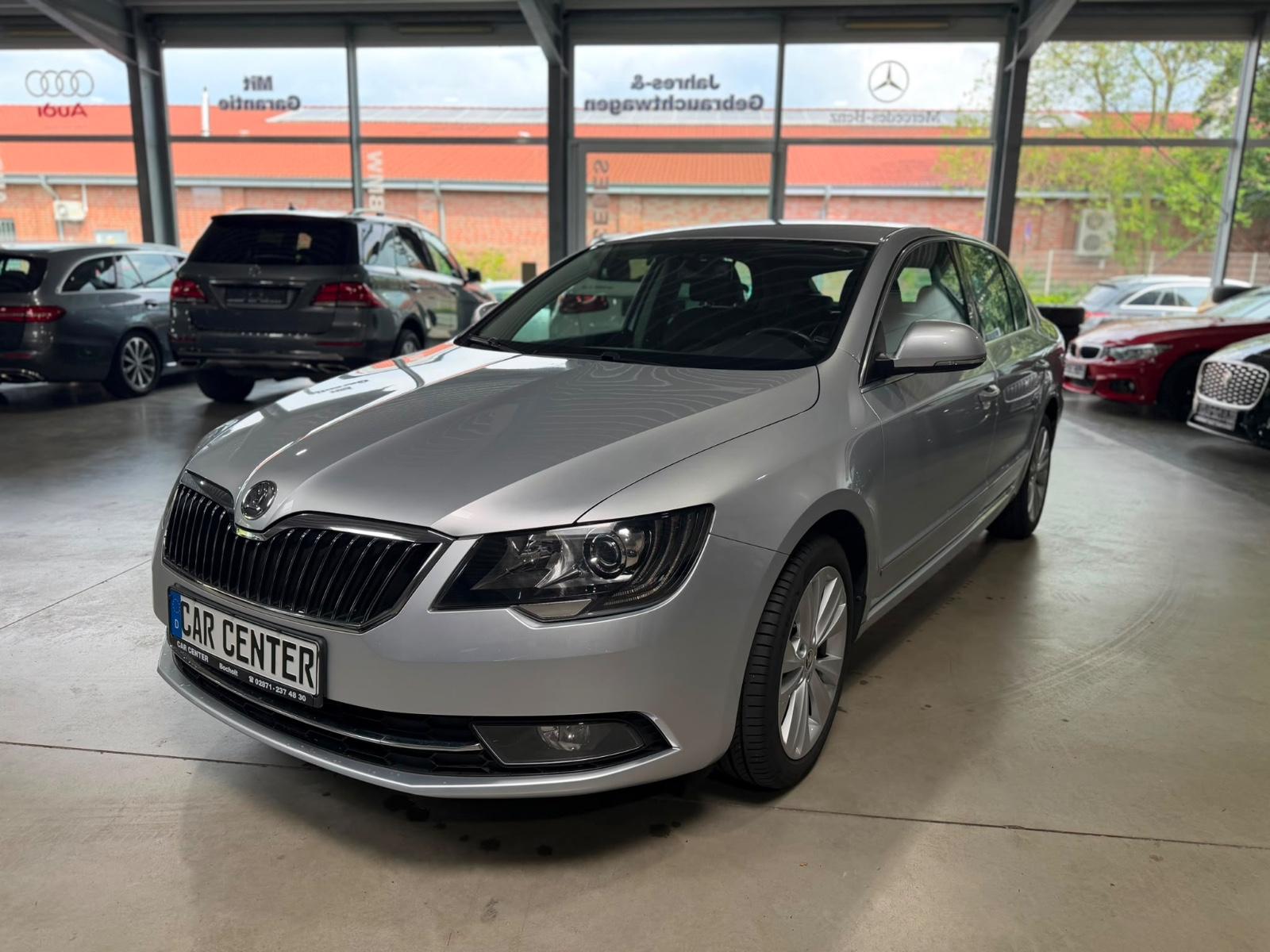 Skoda Superb Elegance Navi|StHZ|Leder|Xenon|Memory