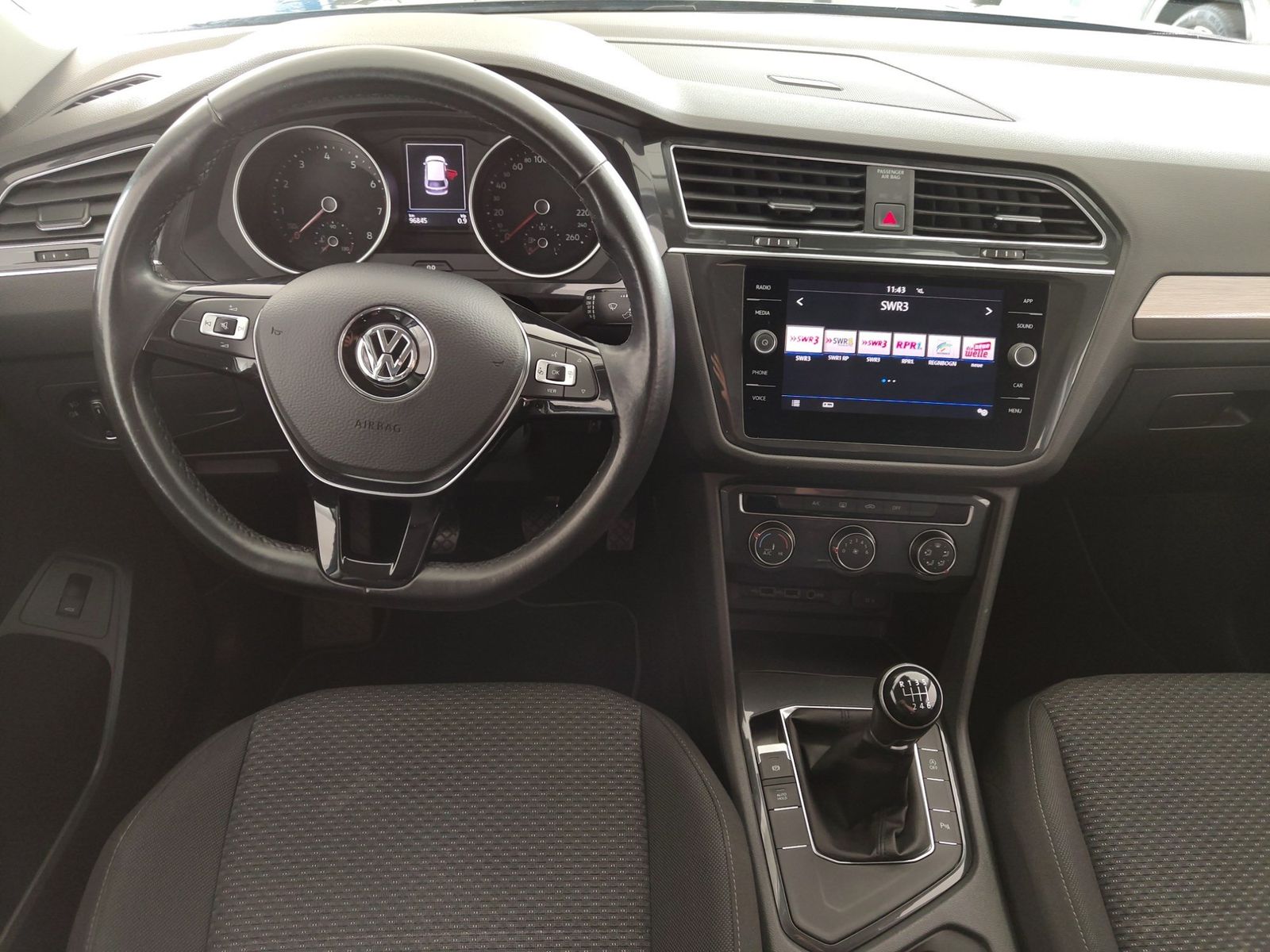 VW Tiguan Allspace 1.5 TSI Comfortline Allwetter Kl – Bild 15