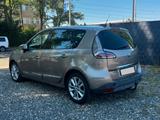 Renault Scenic III Luxe - Renault Scenic: Luxe