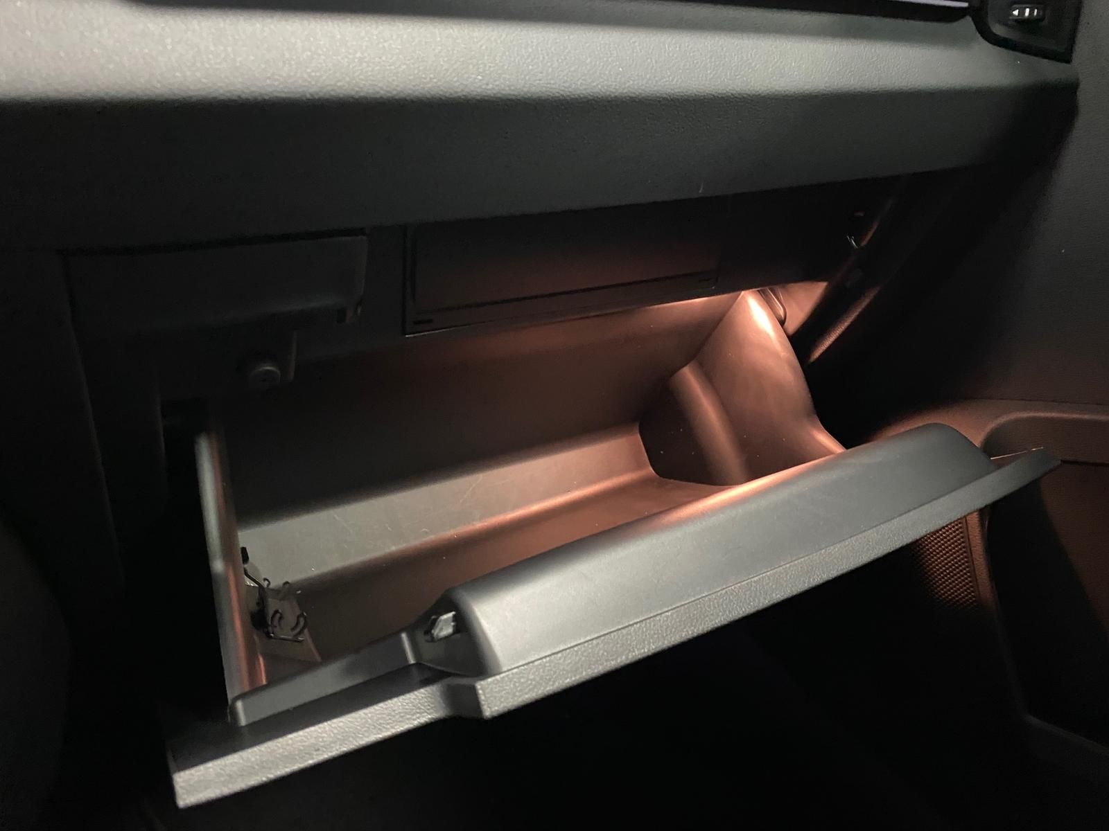Fahrzeugabbildung SKODA Karoq 1.5 TSI SPORTLINE+MATRIX+ACC+AHK+APP+RFK++