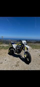 Husqvarna 701 - HUSQVARNA SUPER MOTO