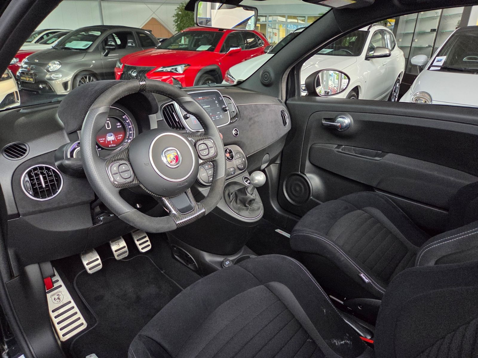 Fahrzeugabbildung Abarth 595C Competizione NAVI CarPlay