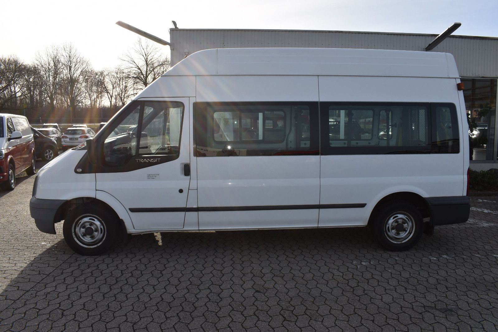 Fahrzeugabbildung Ford Transit Kombi FT 300 L Behindertengerecht 1276