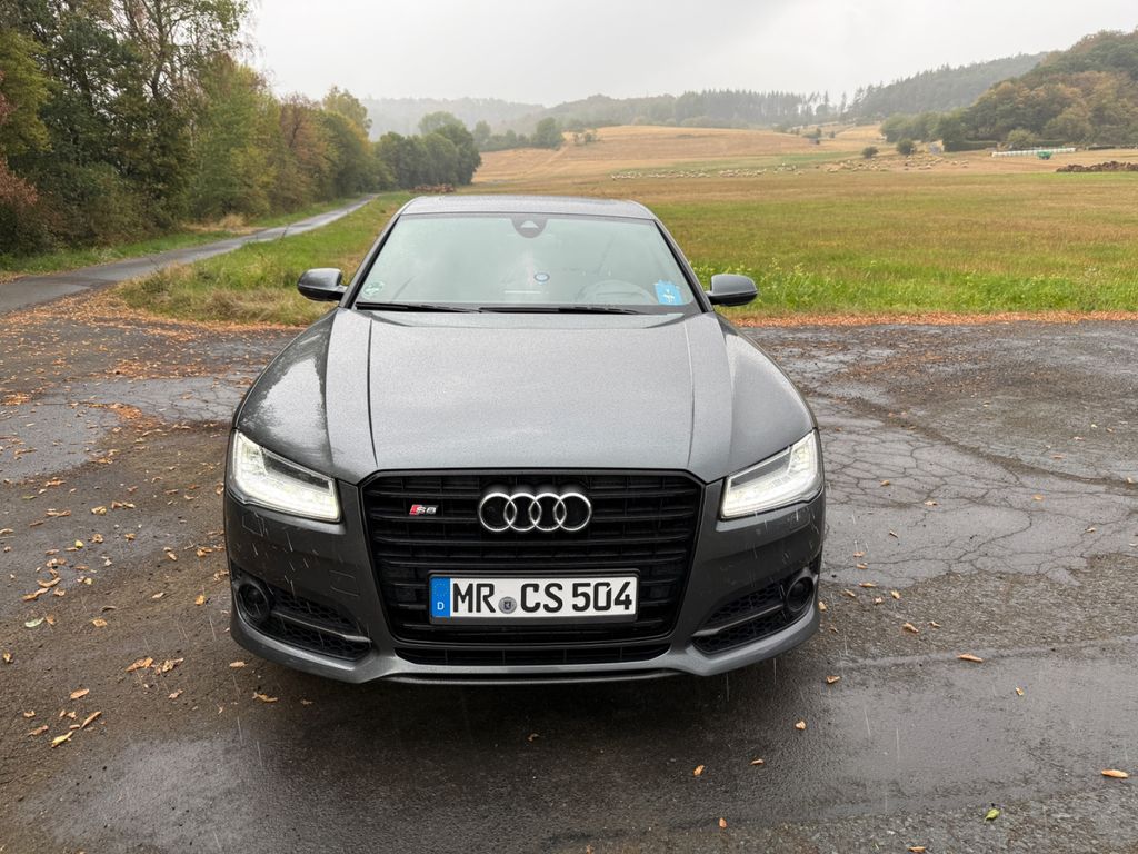Image of Audi S8