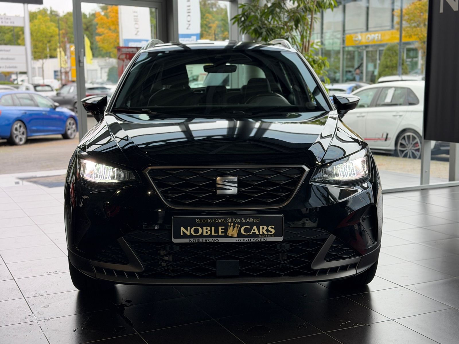 Fahrzeugabbildung SEAT ARONA 1.5 TSI DSG FR KLIMA NAV RFK ACC SHZ 17"