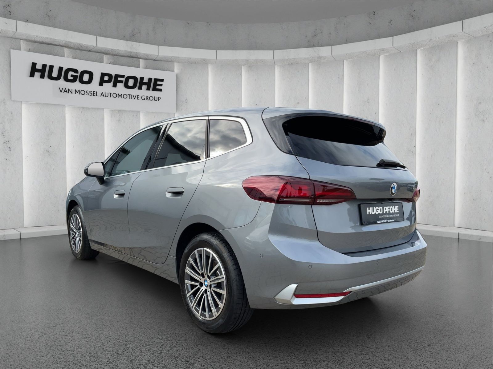 BMW 218d Active Tourer Luxury Line imagem 3