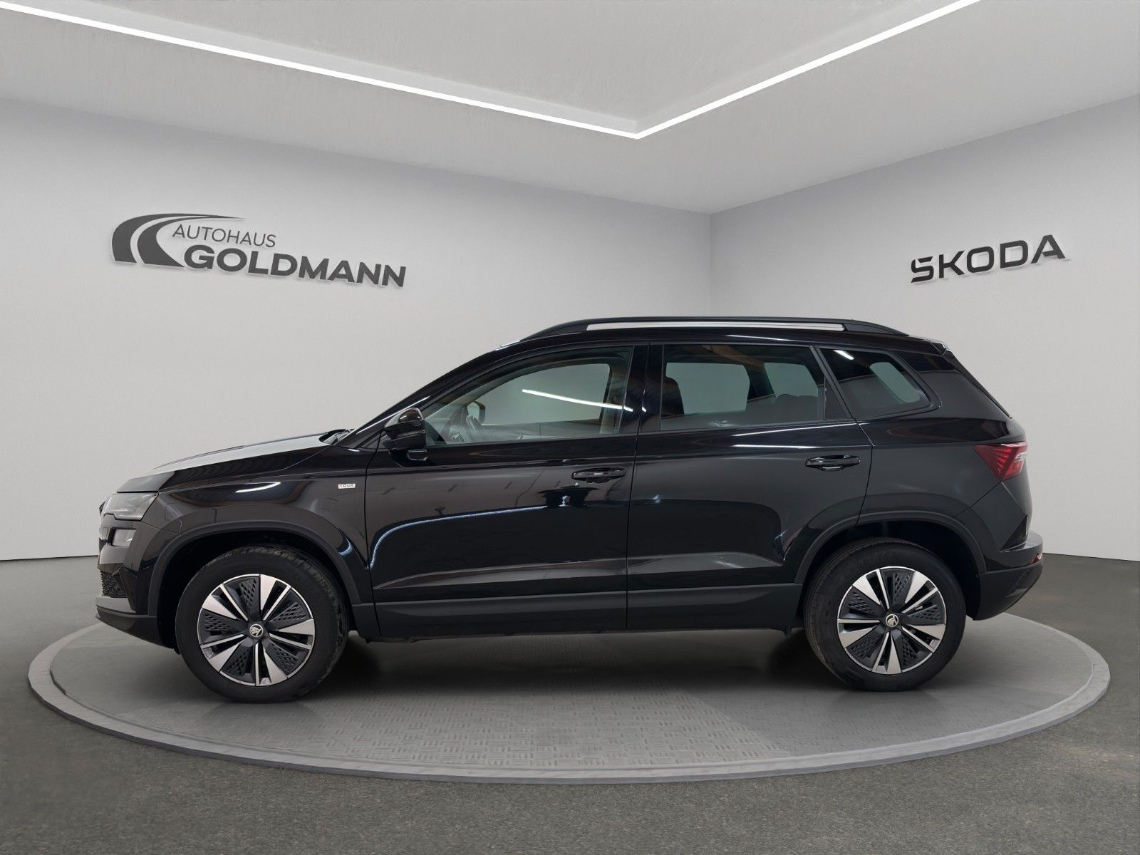 Fahrzeugabbildung SKODA Karoq Tour 1.5 TSI 110 kW PANORAMADACH