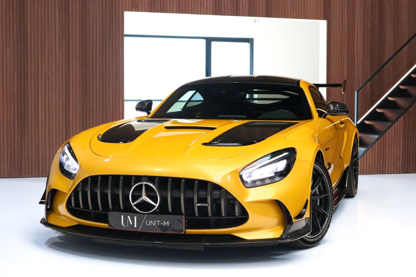 MERCEDES-BENZ AMG GTR BLACK SERIES/ SOLARBEAM YELLOW/ 1 OWNER
