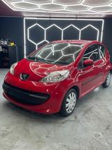 Peugeot 107 Motor Getriebe top - Peugeot 107 Gebrauchtwagen in Duisburg