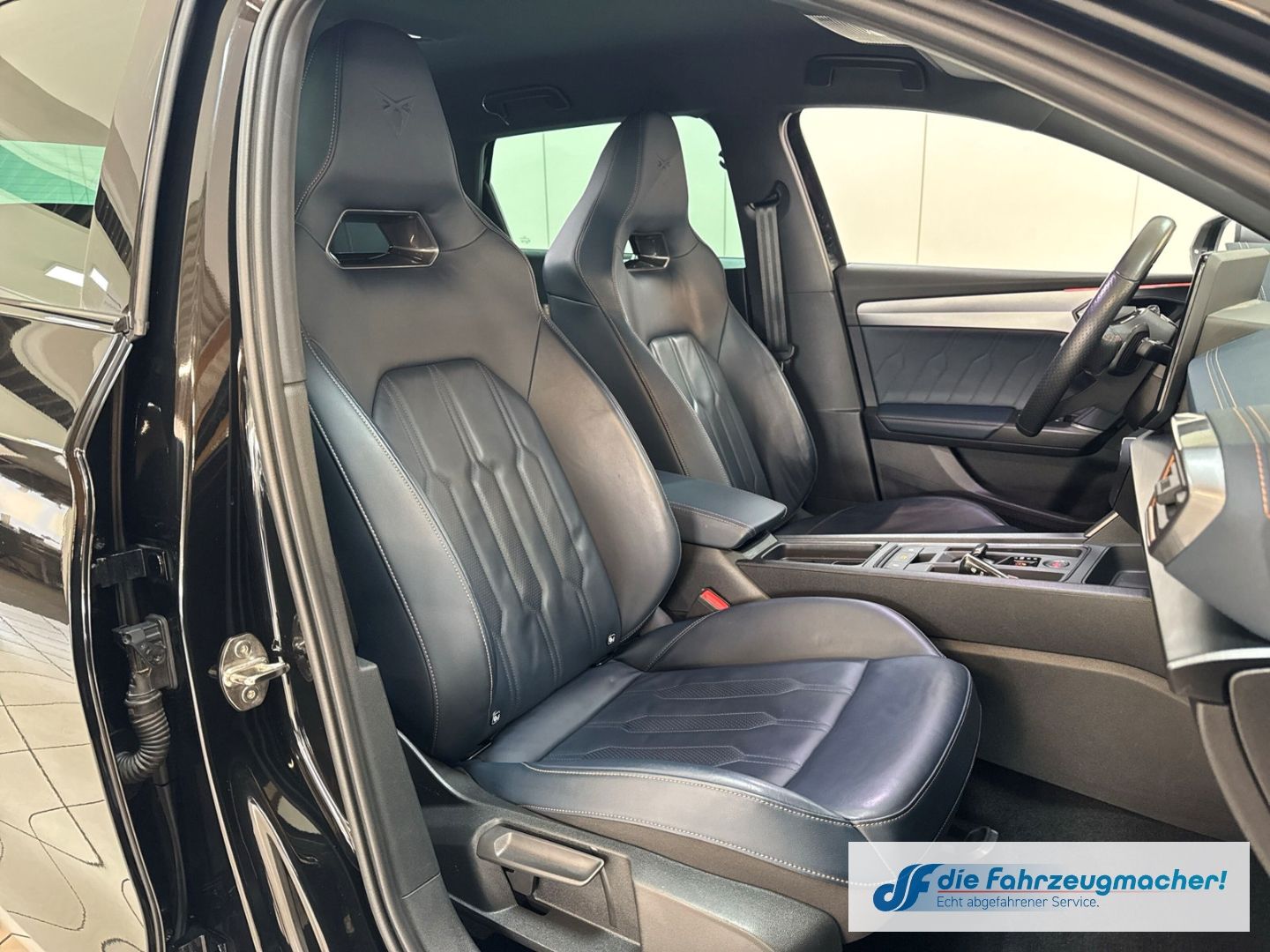 Fahrzeugabbildung CUPRA Leon Sportstourer VZ AD Navi Leder Digitales Coc