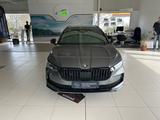 Skoda Superb Combi 2.0 TSI 195 kW 4x4 Sportline - Skoda Superb: Allradantrieb, 2.0