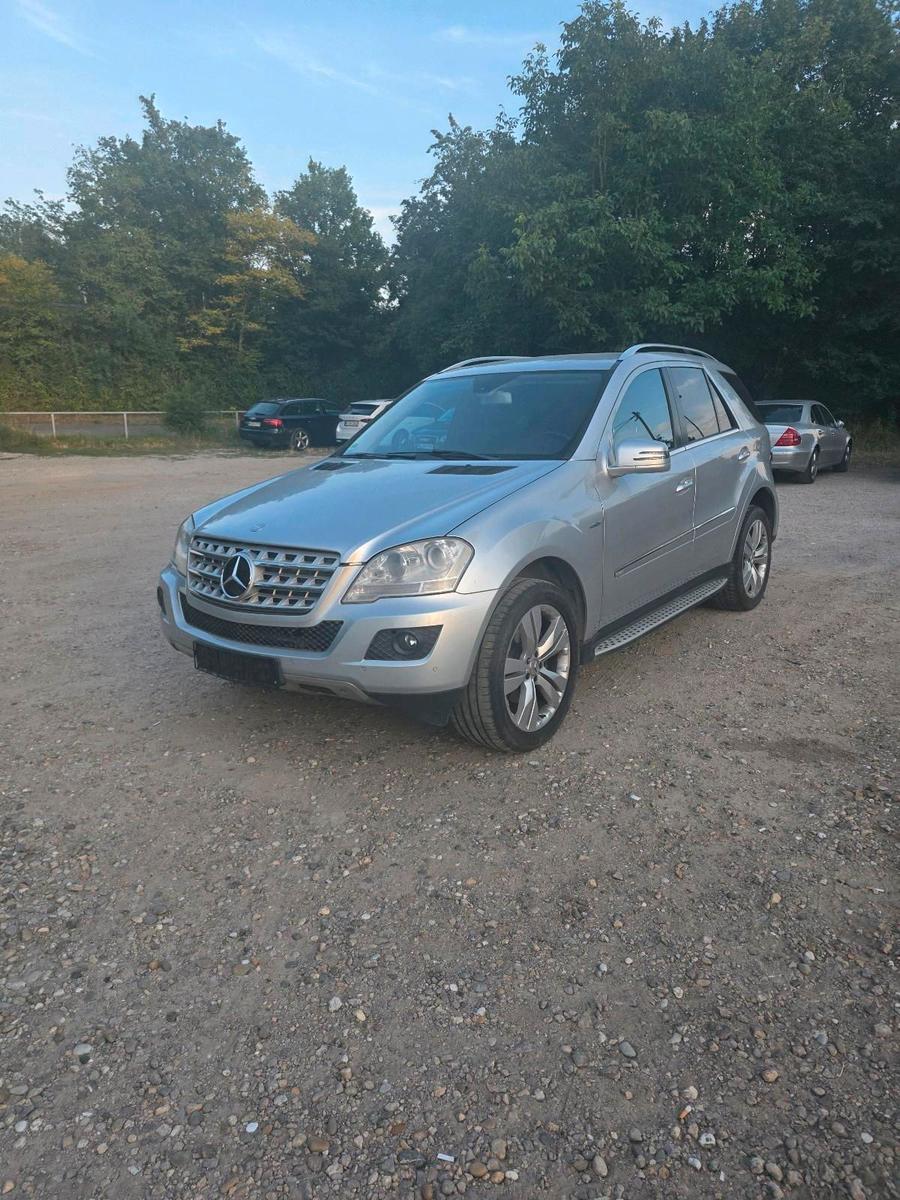 Mercedes-Benz ML 300
