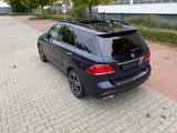 Mercedes-Benz GLE 350 d 4MATIC AMG/Panorama/Massage/ACC/AHK - blaue Mercedes-Benz GLE-Klasse