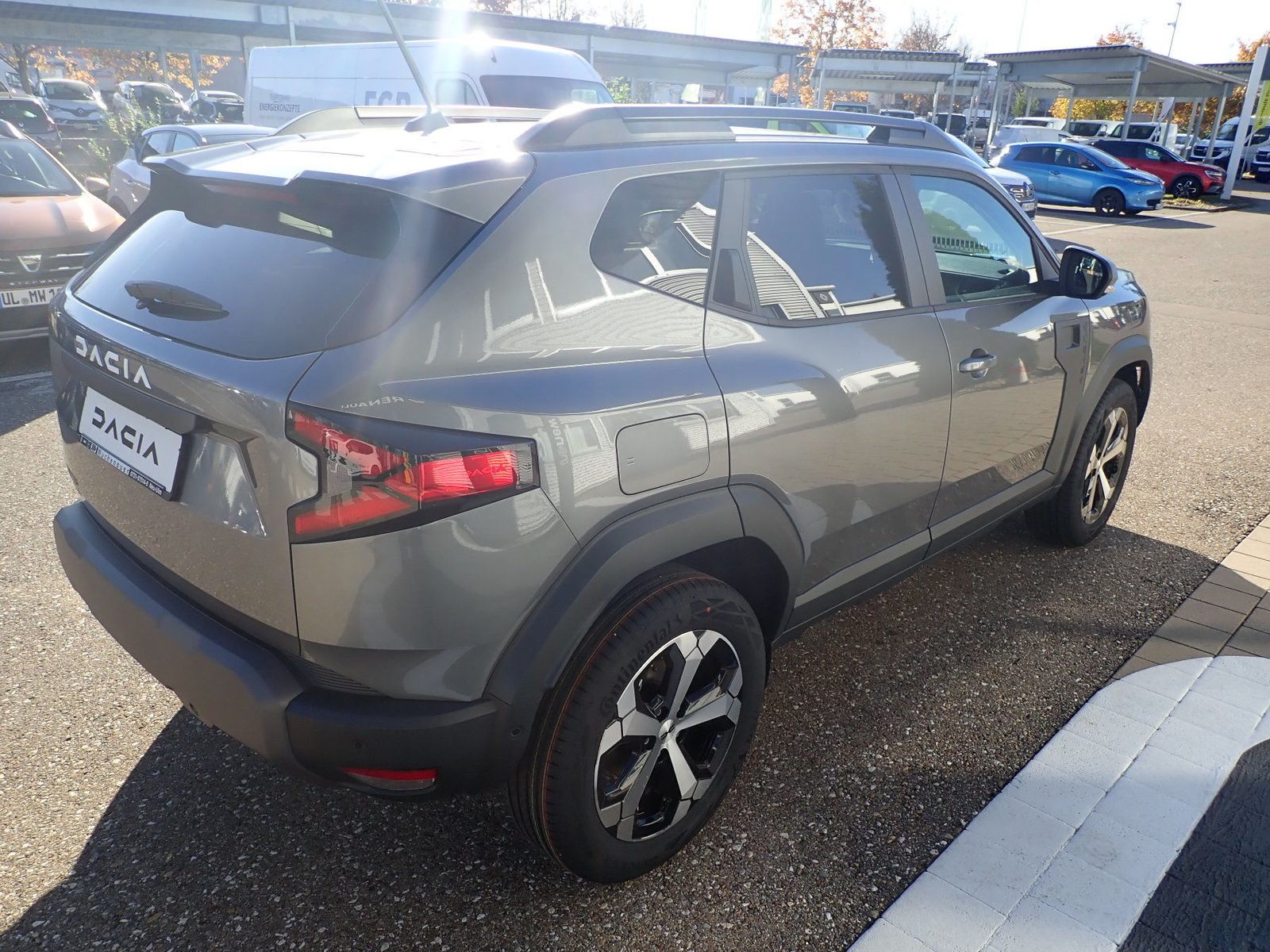 Fahrzeugabbildung Dacia Duster Journey Hybrid 155