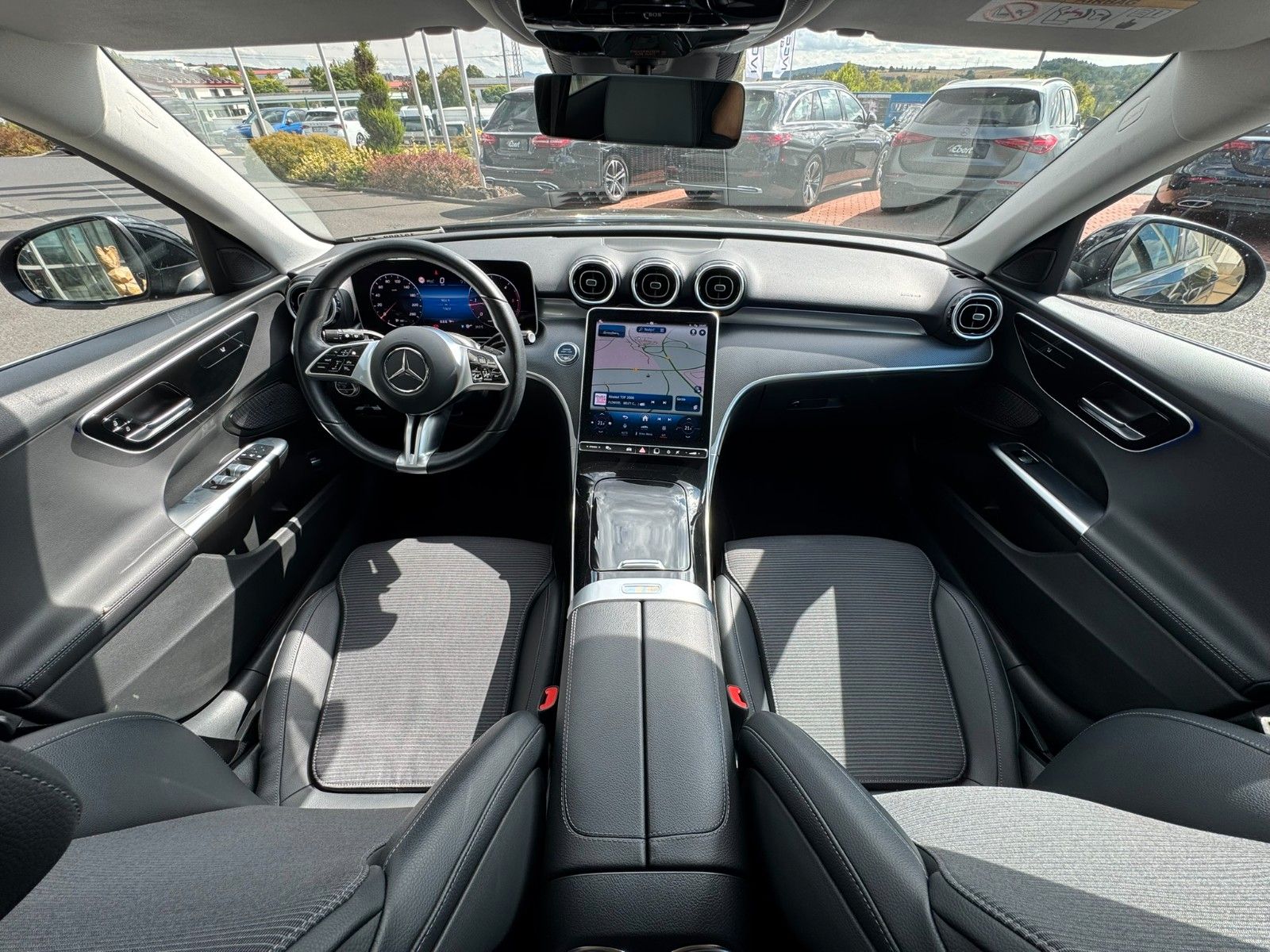 Fahrzeugabbildung Mercedes-Benz C 200 d T Avantgarde AHK+R-Kamera+Ambiente+Carp