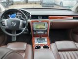 Volkswagen Phaeton 4.2 V8 4M VOLLLEDER Standh Premium 2.Hd - Volkswagen Phaeton mit Benzin-Antrieb: Automatik