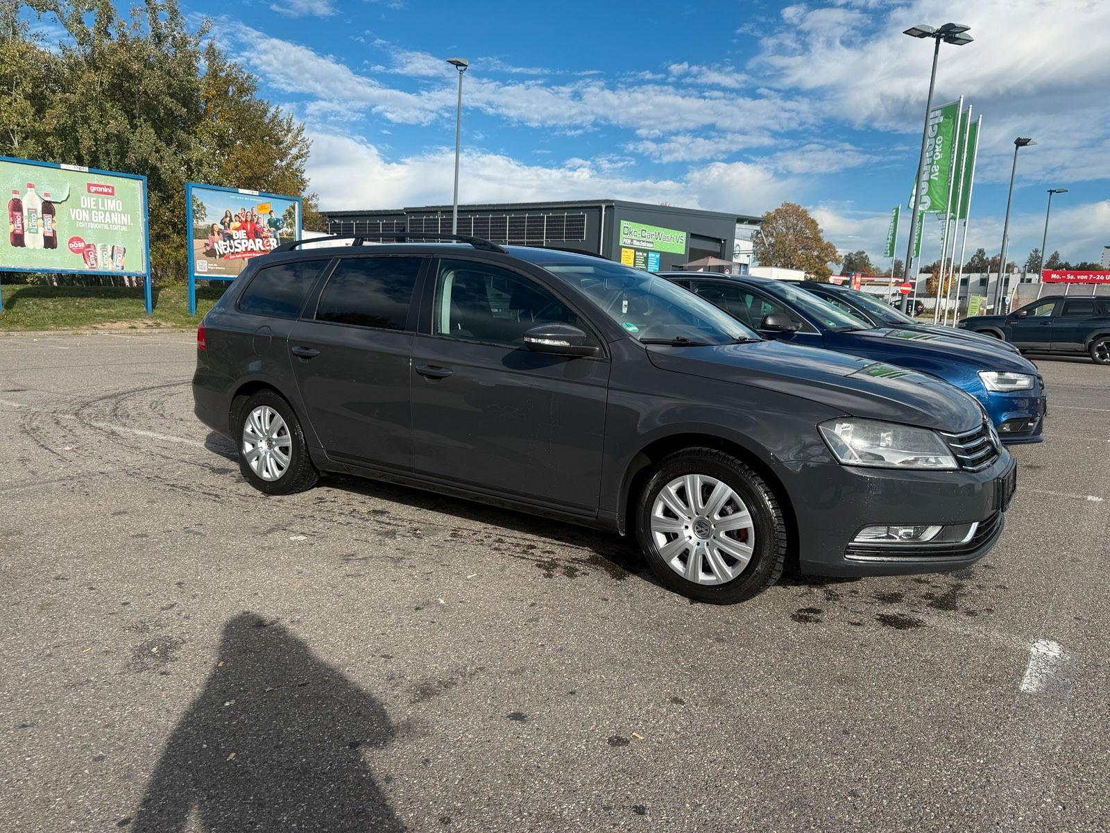 Volkswagen Passat 2014 — rear view