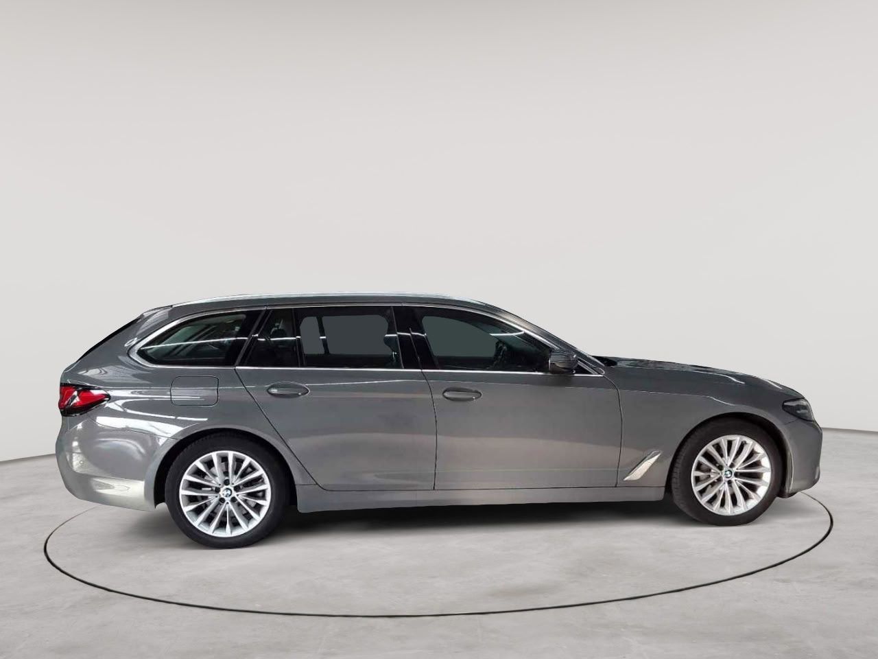 BMW 530i xDrive Touring Aut. Luxury Line imagem 3