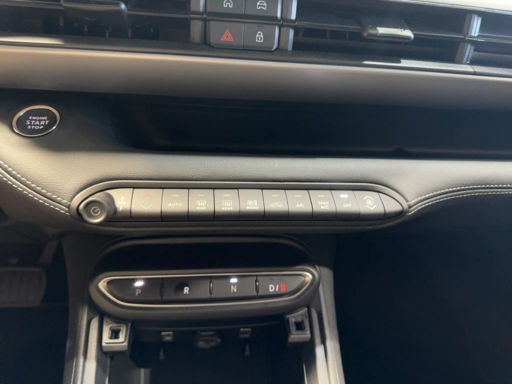Fahrzeugabbildung Jeep Avenger Summit Electric WINTER MATRIX 360GRAD AC