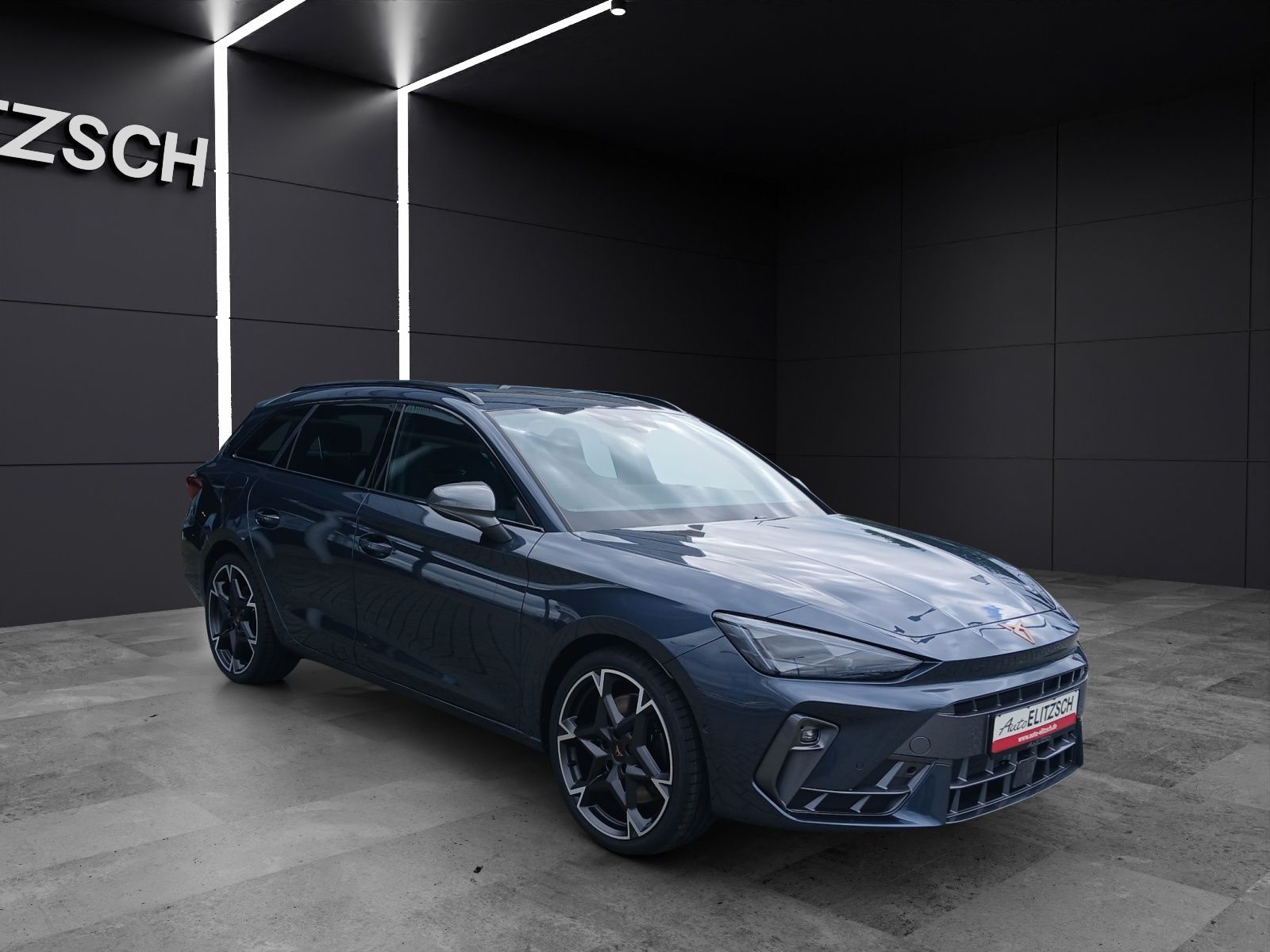 Fahrzeugabbildung CUPRA Leon Sportstourer VZ 1.5 e-Hybrid MATRIX AHK
