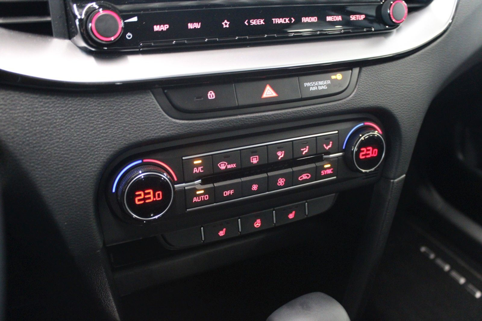 Fahrzeugabbildung Kia cee'd / Ceed Spirit Aut. LED NAVI ACC BLIS uvm.