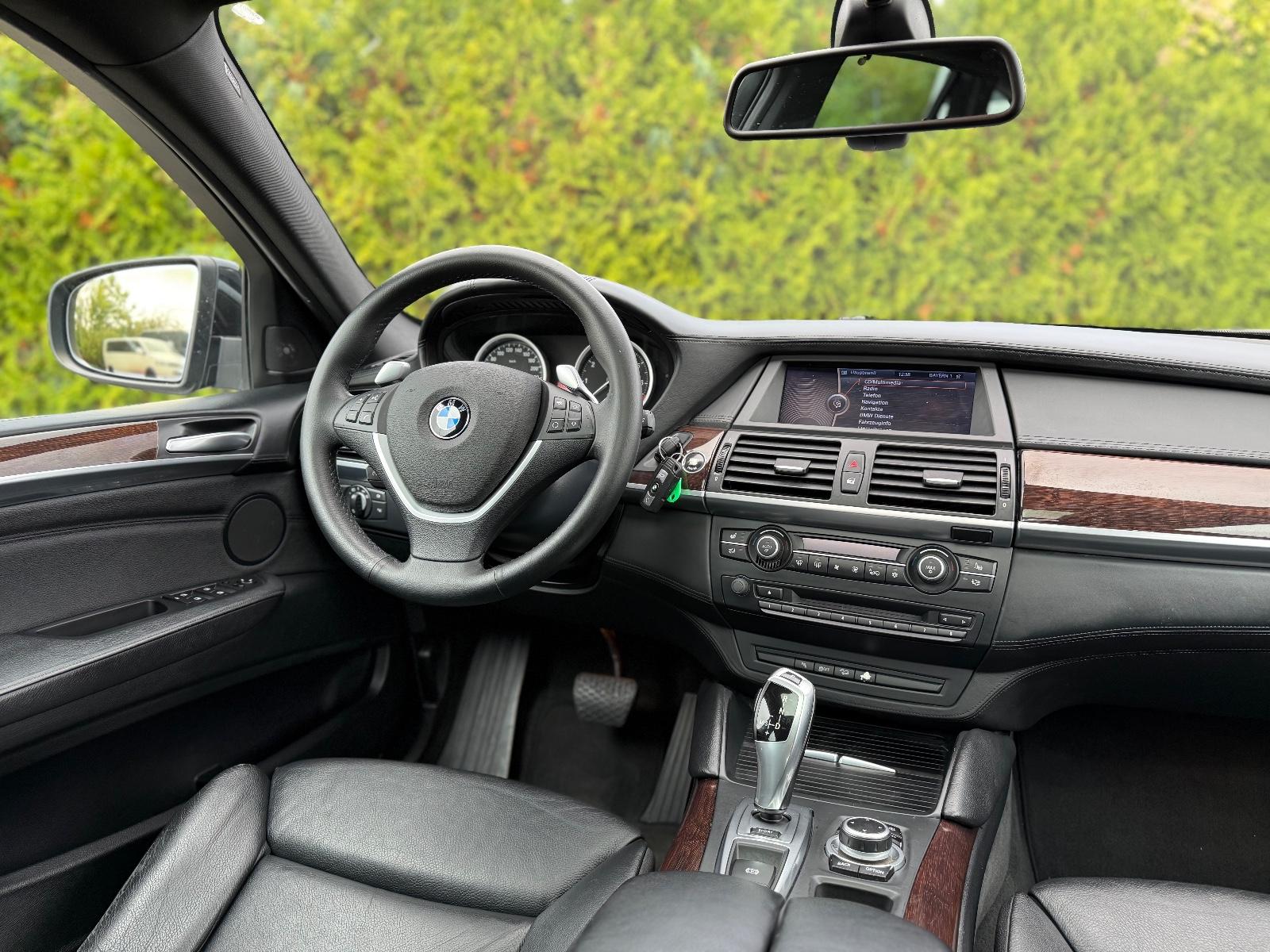 BMW X6 xDrive50i 4.4 V8 408 ch BVA 4x4 / Head-Up Display / Toit ouvrant / Cuir / Caméra de recul