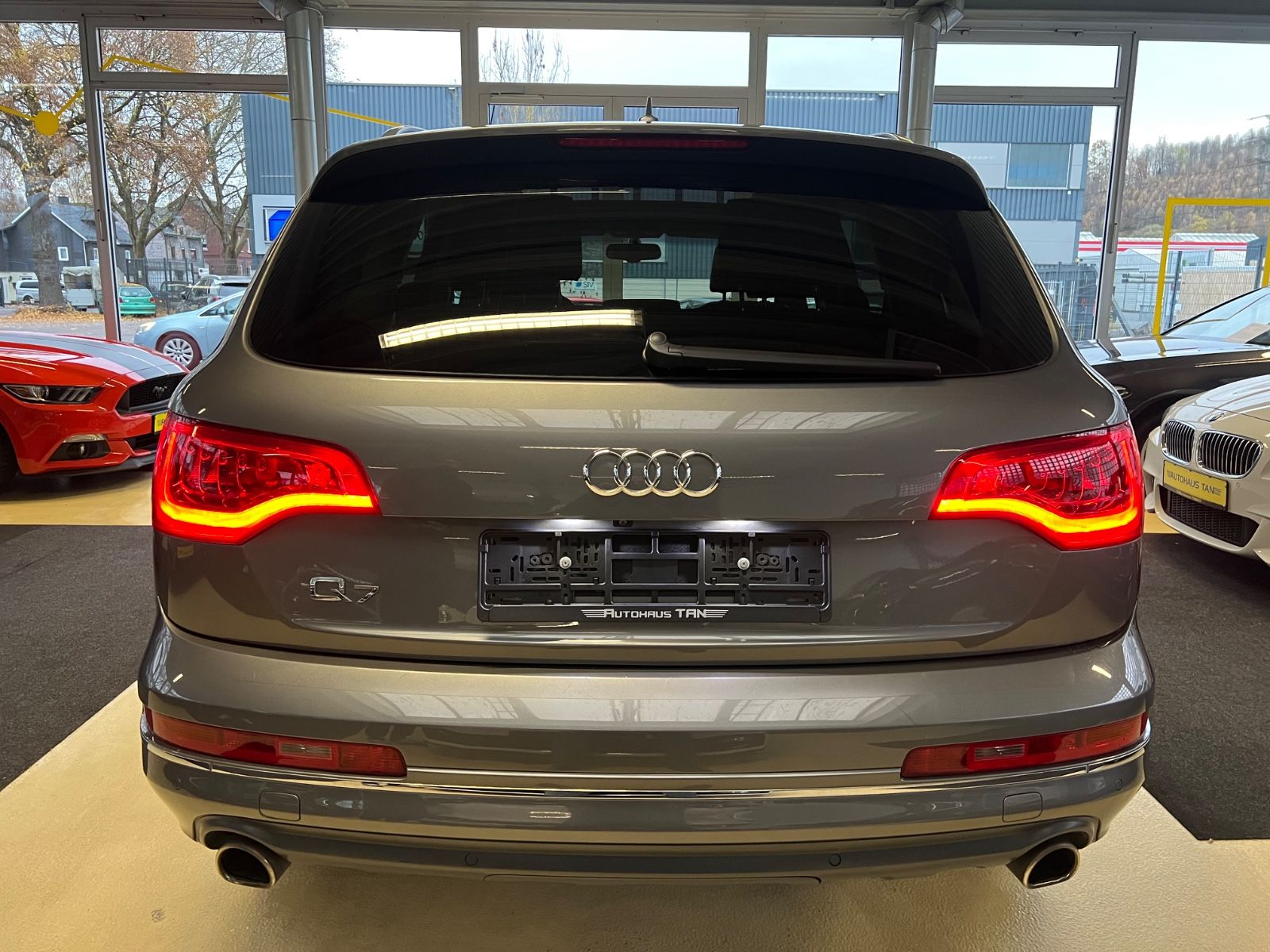Fahrzeugabbildung Audi Q7 3.0 TDI quattro * 1.HAND * 7.Sitzer *