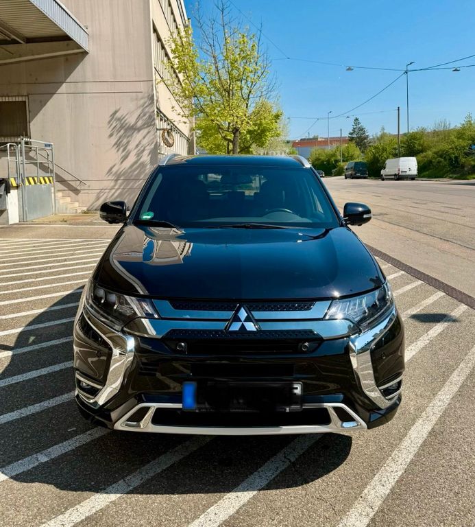 Image of Mitsubishi Outlander