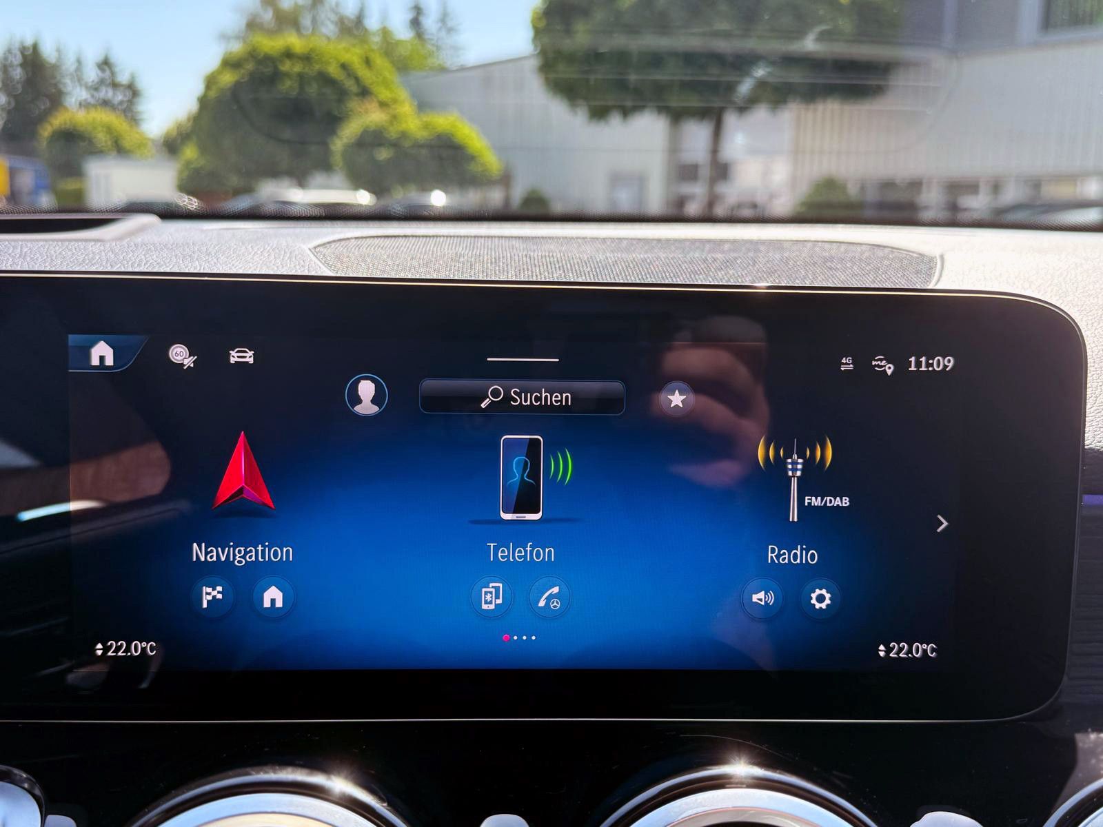 Fahrzeugabbildung Mercedes-Benz GLB35 AMG 4Matic ACC 360° HUD PANO BURMESTER LED